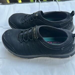 Black sketchers memory foam size 8